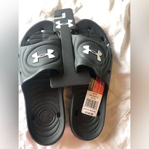 Mens Under Armour sandals (brand new)